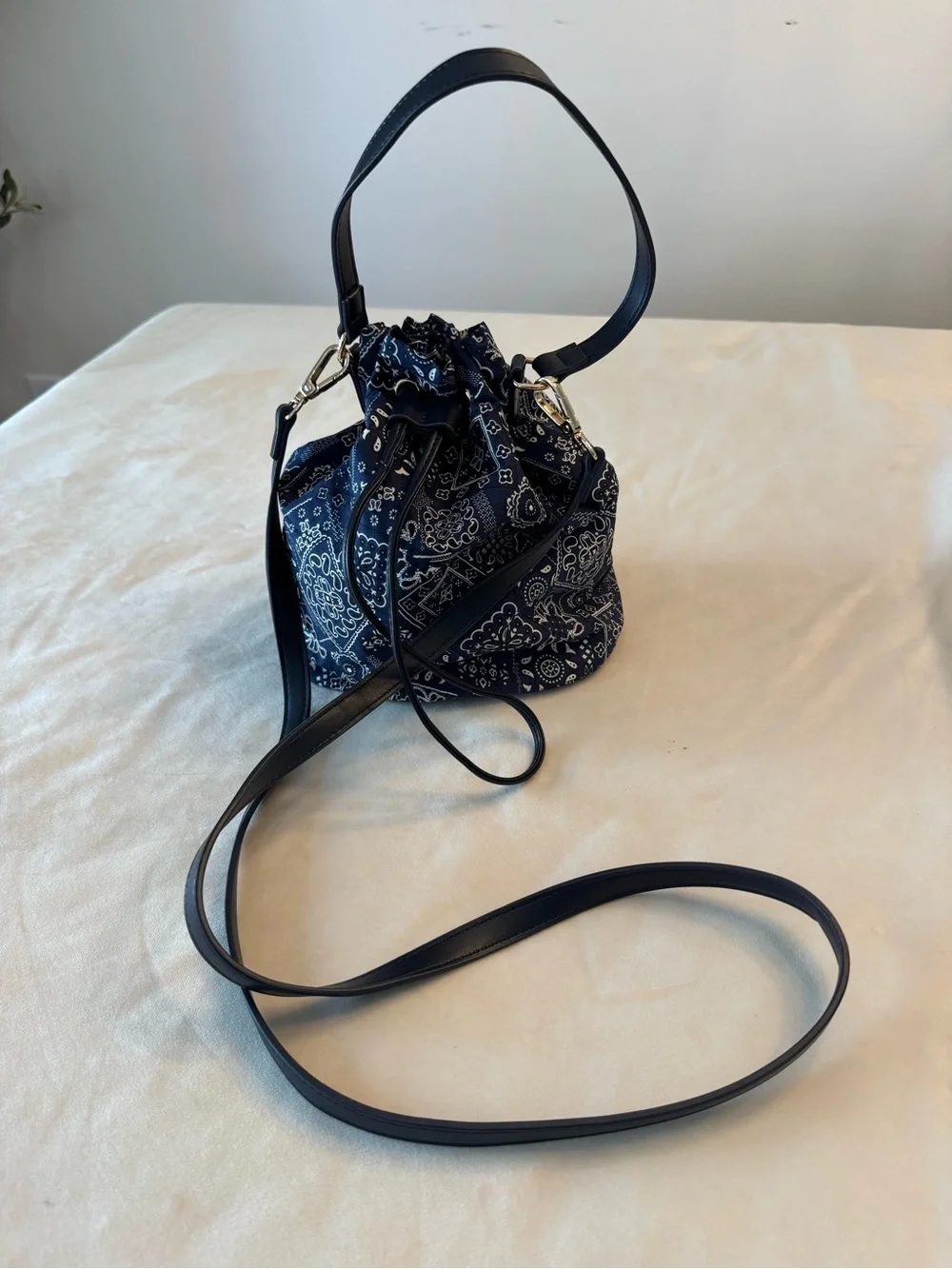 EUC! Ann Taylor Navy Bandana-Print Multiway Drawstring Bucket Bag